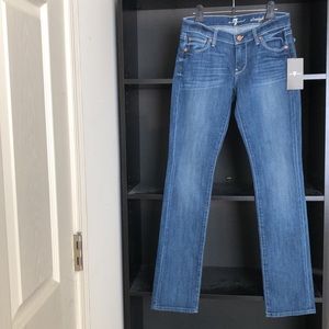 NWT  7 For All Mankind Straight Leg Jean